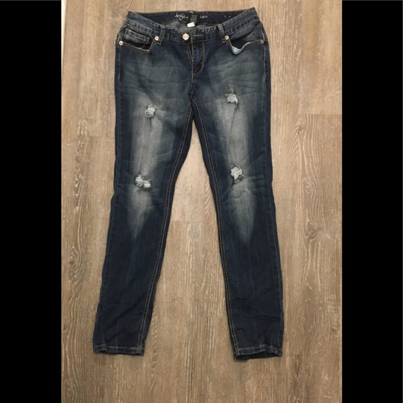 Ariya Jeans 9 10 distressed dark wash skinny - Picture 4 of 7